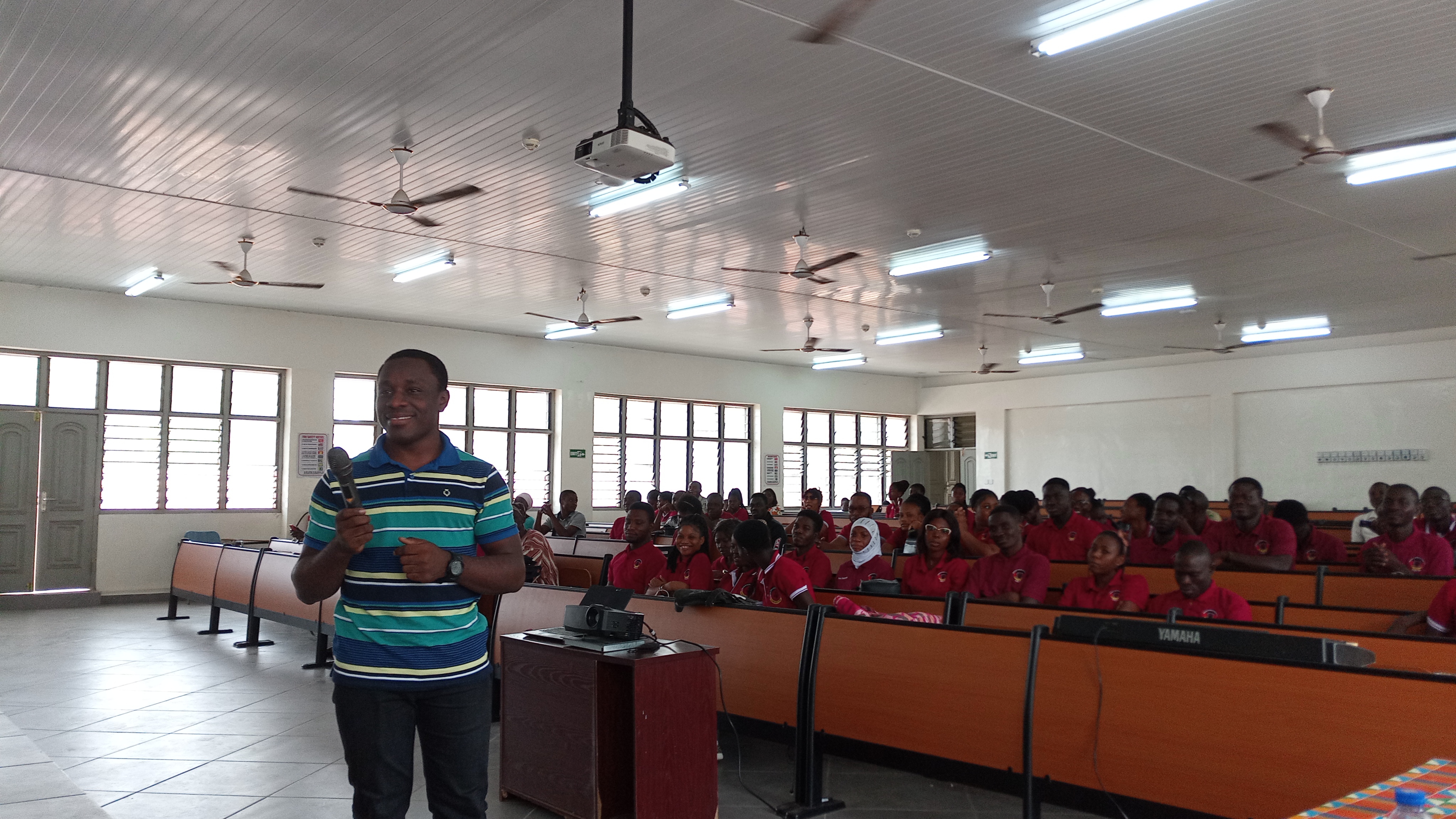 Daniel Aremu presenting at the German workshop